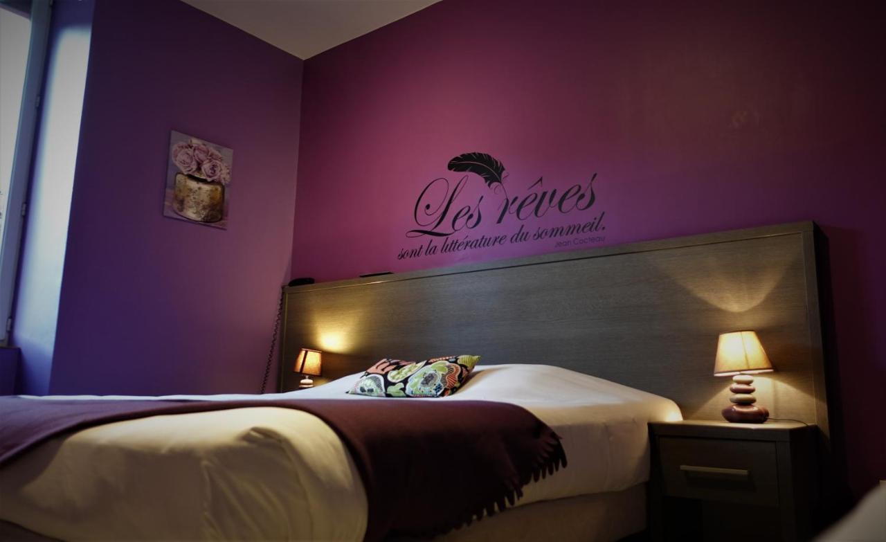 Hotel-Restaurant Des Voyageurs Le Cheylard Kültér fotó