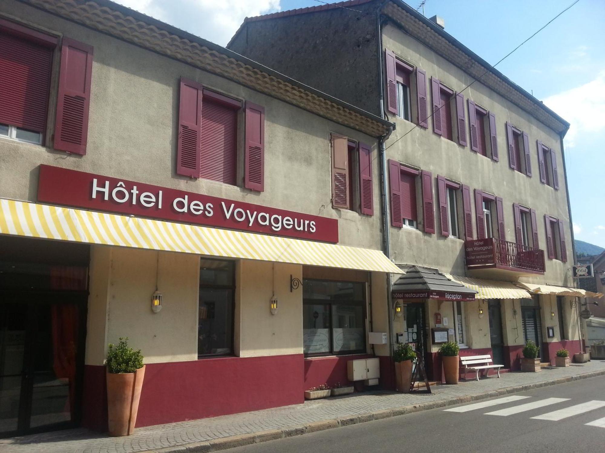 Hotel-Restaurant Des Voyageurs Le Cheylard Kültér fotó