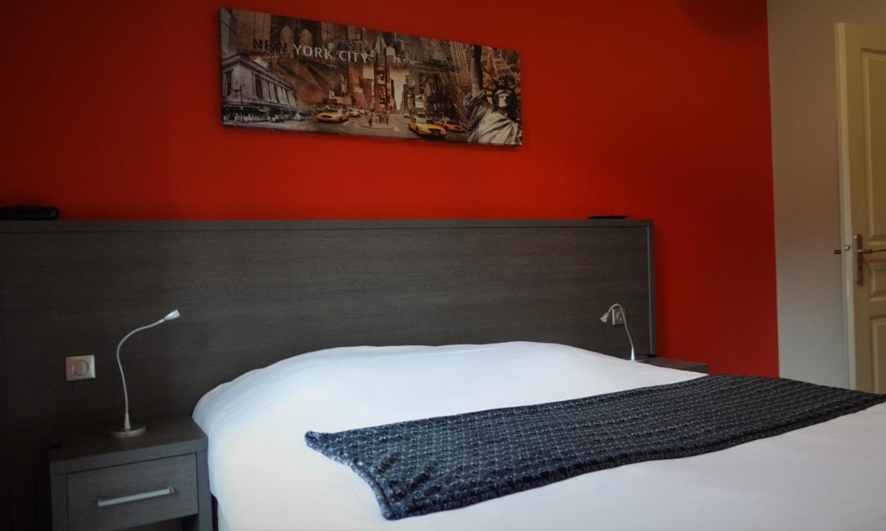Hotel-Restaurant Des Voyageurs Le Cheylard Kültér fotó